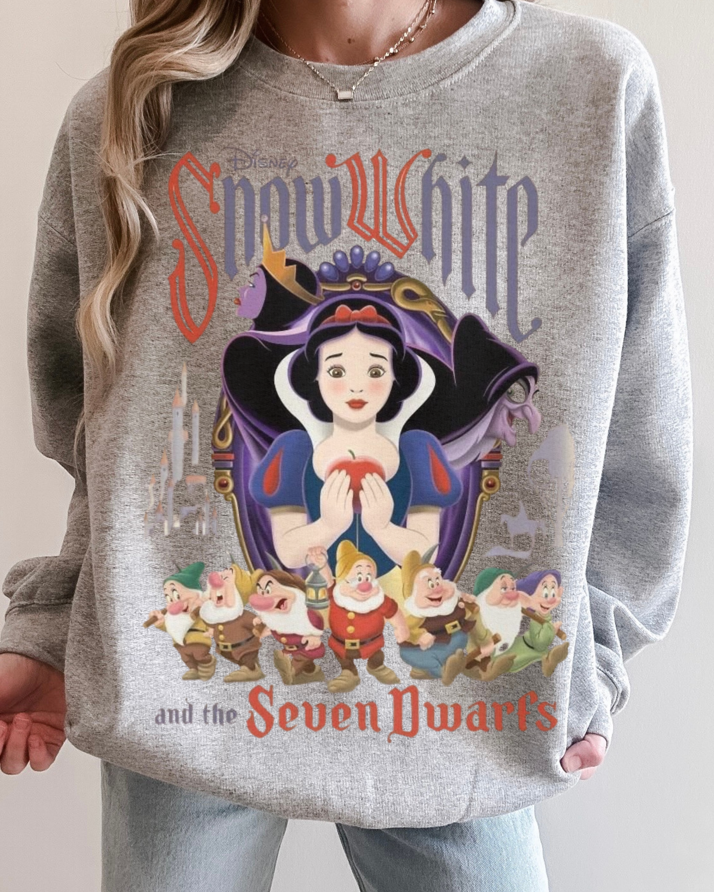 Retro Snow White Crew